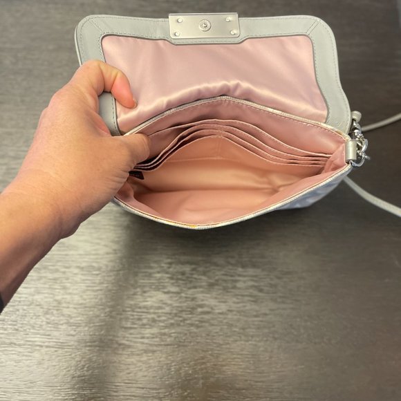 Coach Crossbody Pastel Gray Pink/Peach Bag Spring / Easter Converts to Hand Bag - Picture 4 of 9